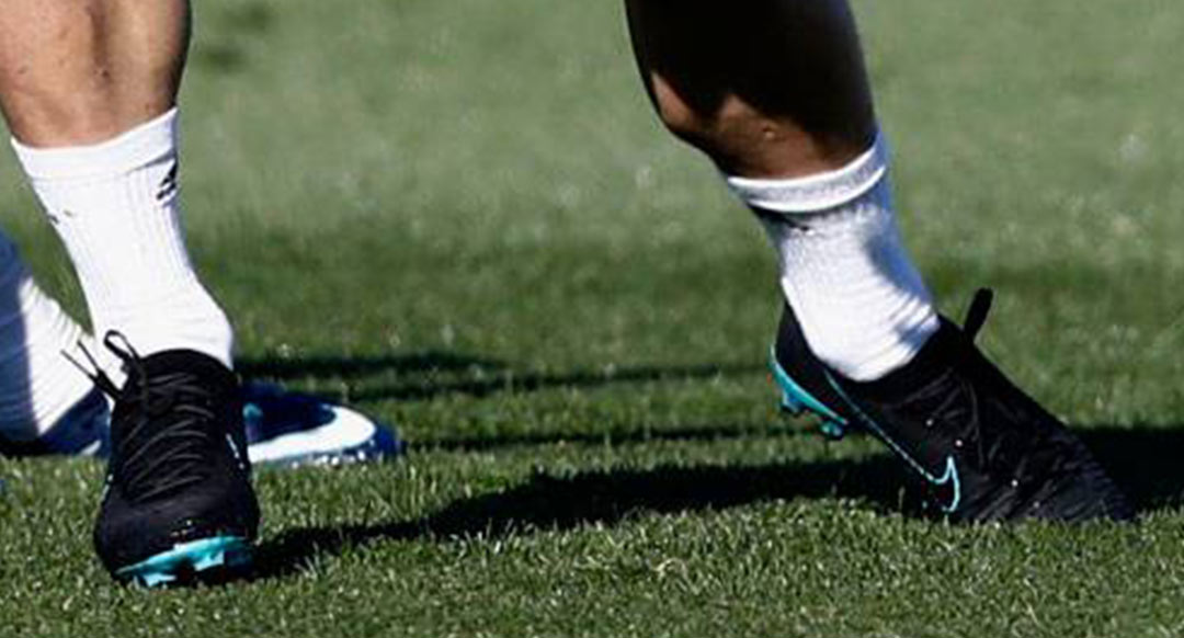 Flyknit ultra football sales boots